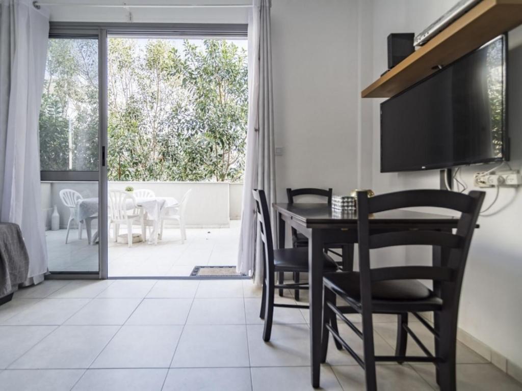 Quiet 2 With Large Terrace *